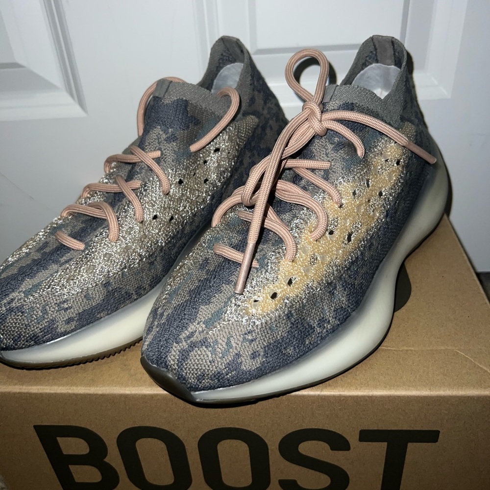 Yeezy Boost 380 6.5y